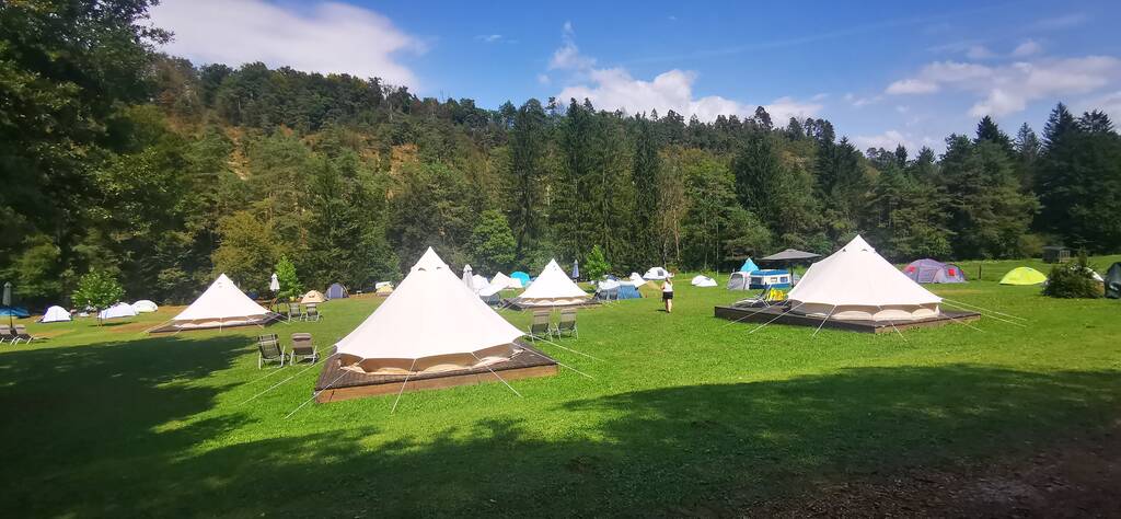 Eco River Camp, Globoko